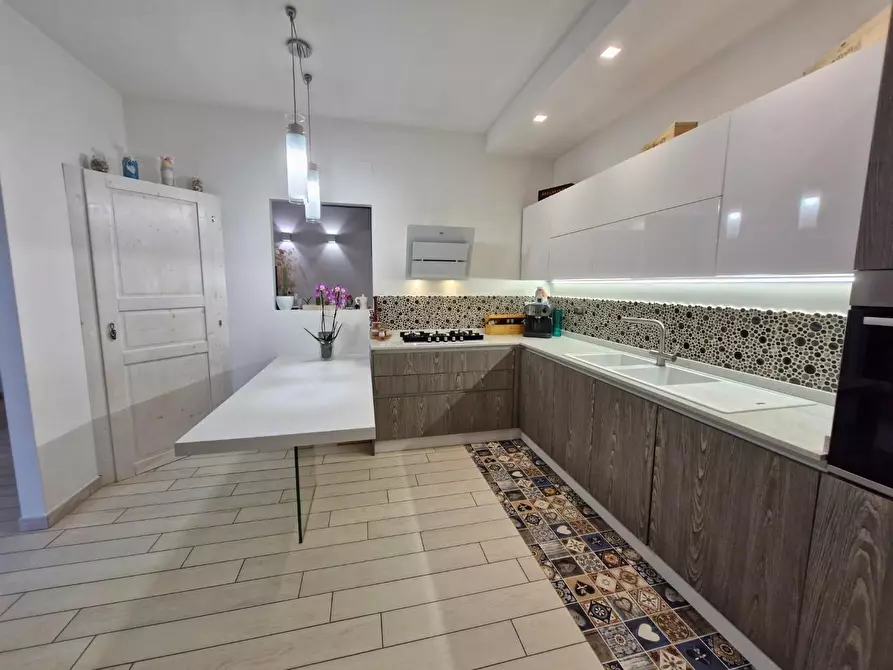 Immagine 13 di Appartamento in vendita  a Campiglia Marittima