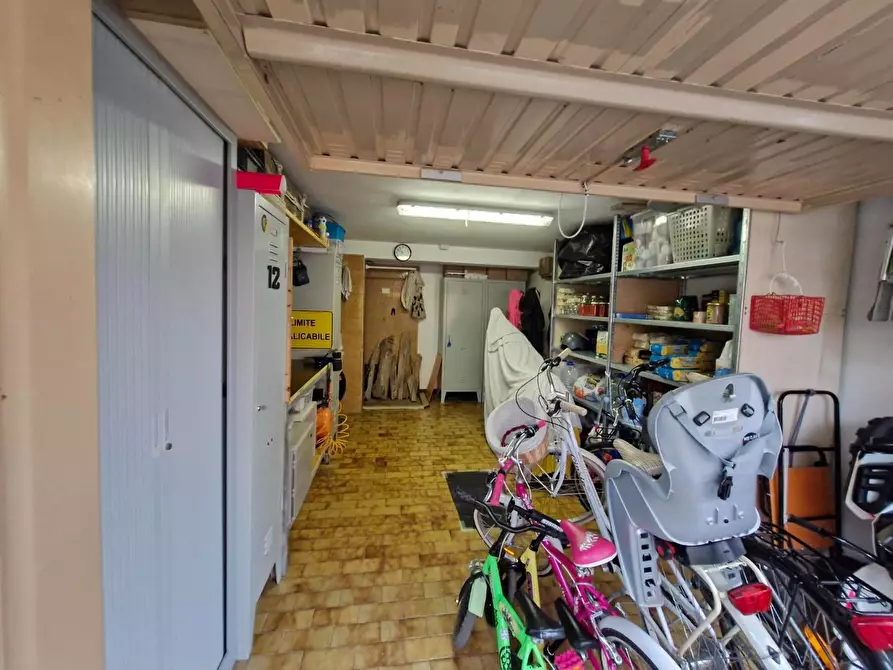 Immagine 35 di Appartamento in vendita  a Campiglia Marittima