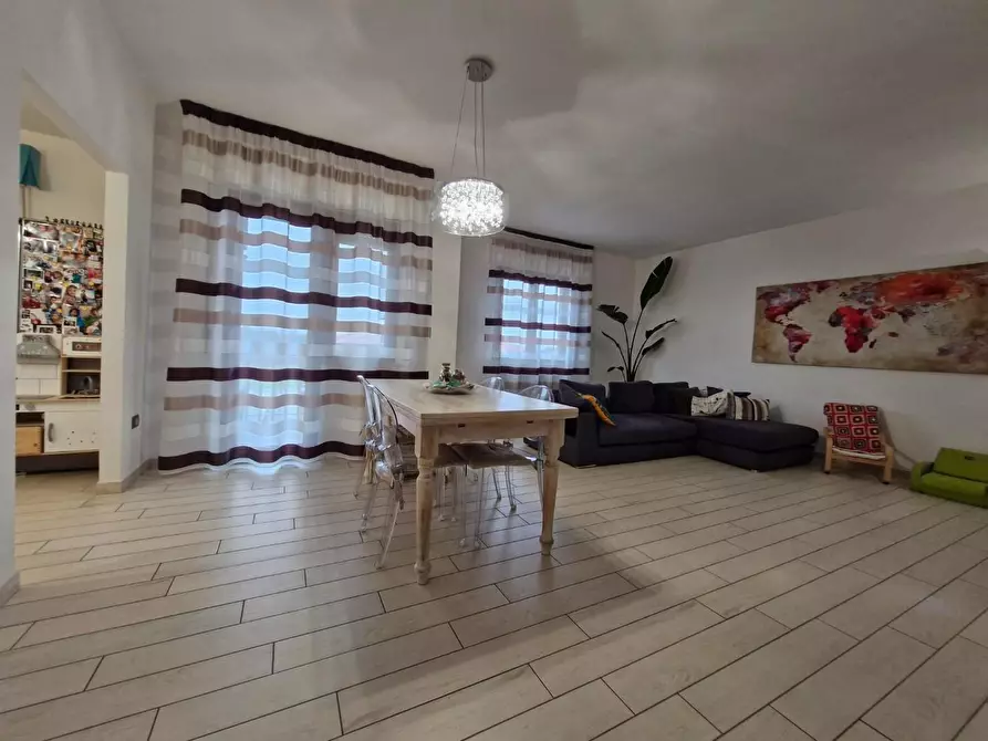 Immagine 11 di Appartamento in vendita  a Campiglia Marittima