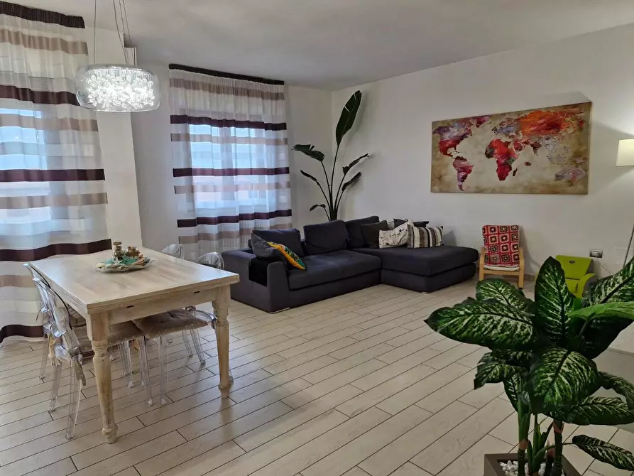 Immagine 2 di Appartamento in vendita  a Campiglia Marittima