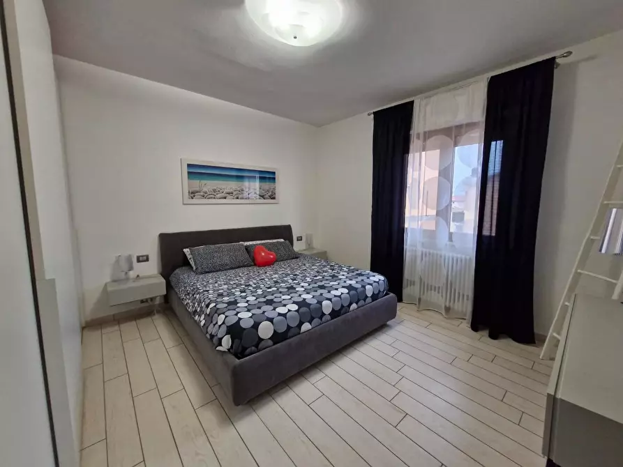 Immagine 17 di Appartamento in vendita  a Campiglia Marittima