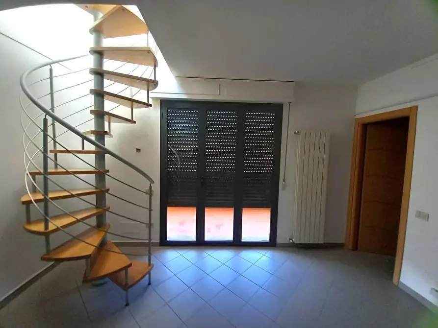 Immagine 3 di Ufficio in affitto  a Vecchiano