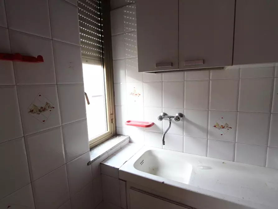 Immagine 13 di Appartamento in vendita  a Aulla