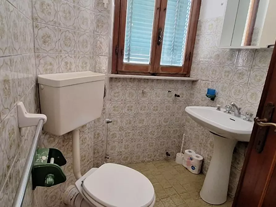 Immagine 8 di Appartamento in vendita  a Barga