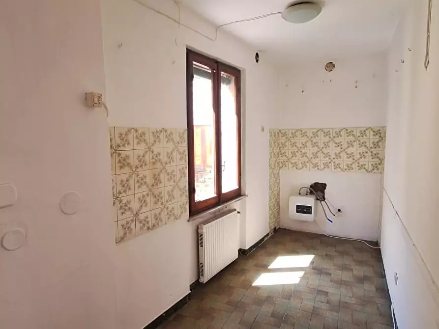 Immagine 4 di Appartamento in vendita  a Barga