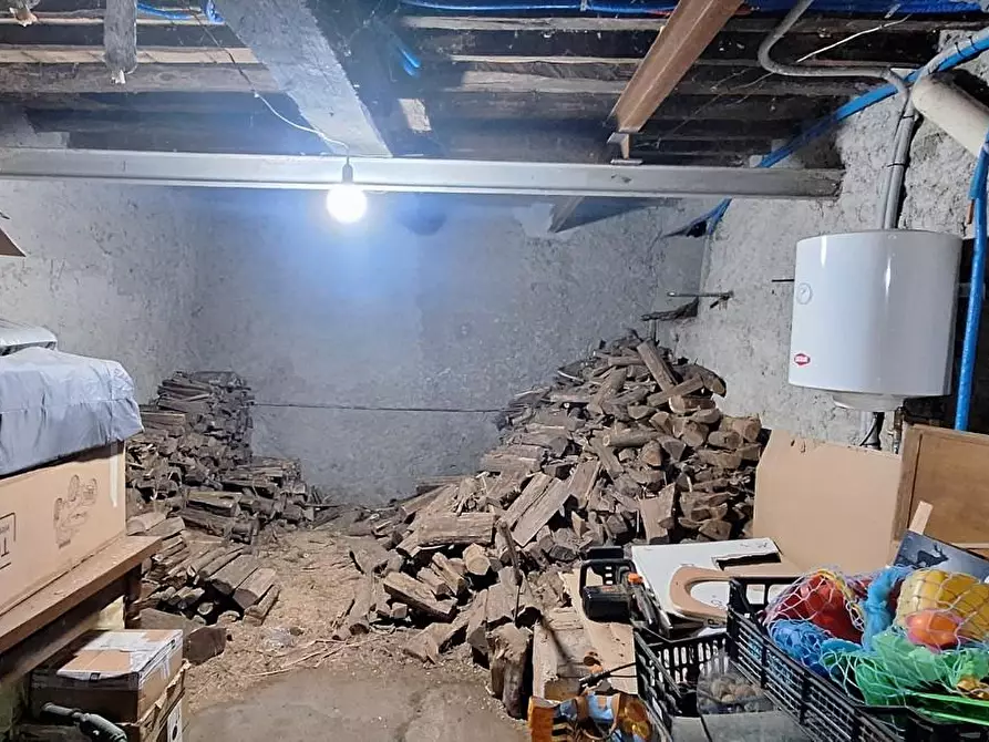 Immagine 31 di Appartamento in vendita  a Bagni Di Lucca