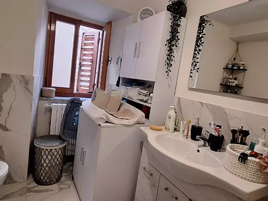 Immagine 27 di Appartamento in vendita  a Bagni Di Lucca