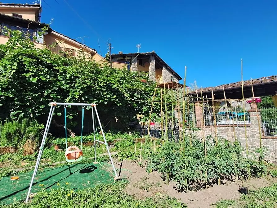 Immagine 14 di Appartamento in vendita  a Bagni Di Lucca