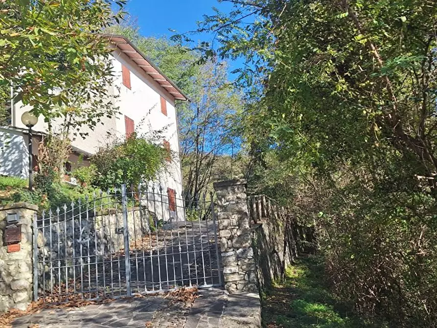 Immagine 9 di Casa indipendente in vendita  a Bagni Di Lucca