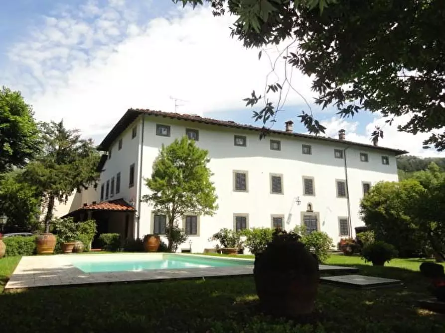 Immagine 11 di Villa in vendita  a Bagni Di Lucca