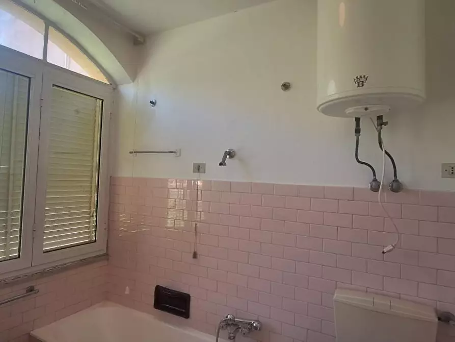 Immagine 5 di Appartamento in vendita  a Borgo A Mozzano