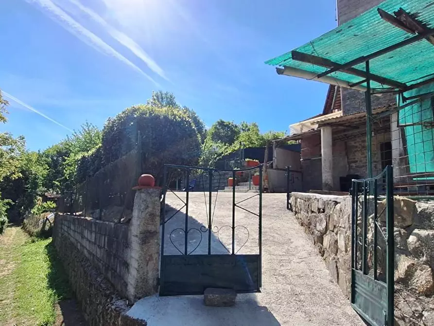Immagine 3 di Casa semindipendente in vendita  a Bagni Di Lucca