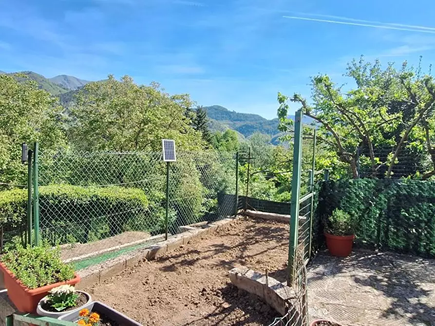Immagine 12 di Casa semindipendente in vendita  a Bagni Di Lucca