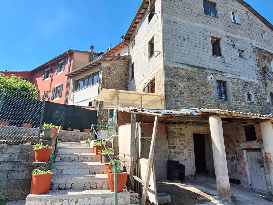Immagine 7 di Casa semindipendente in vendita  a Bagni Di Lucca