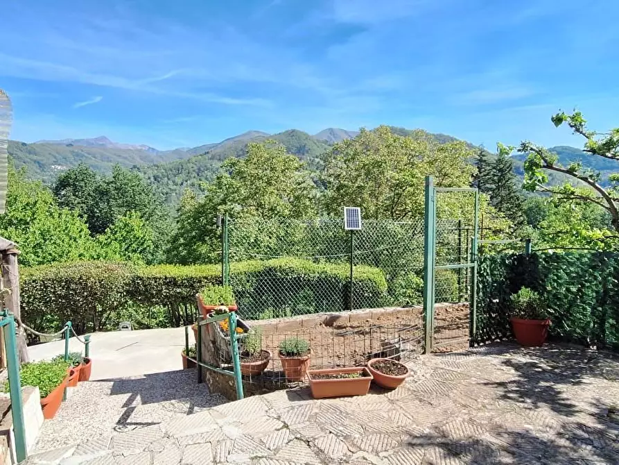 Immagine 10 di Casa semindipendente in vendita  a Bagni Di Lucca