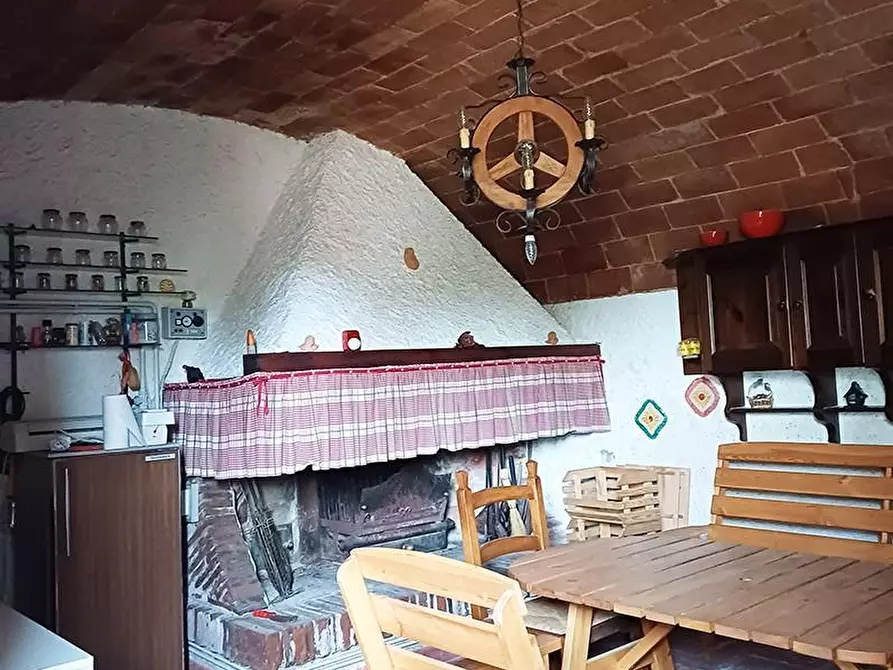 Immagine 4 di Rustico / casale in vendita  a Palaia