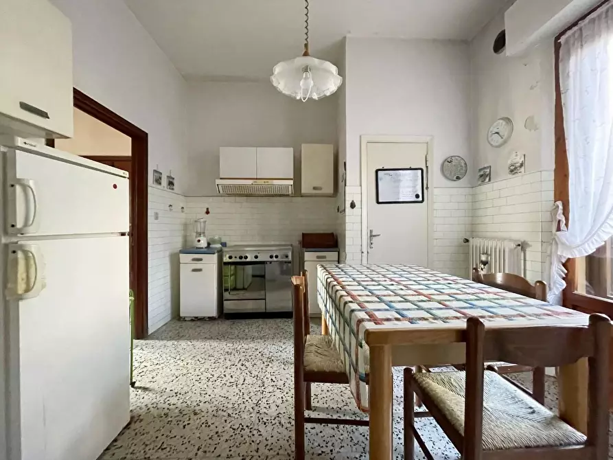 Immagine 9 di Appartamento in vendita  a Siena