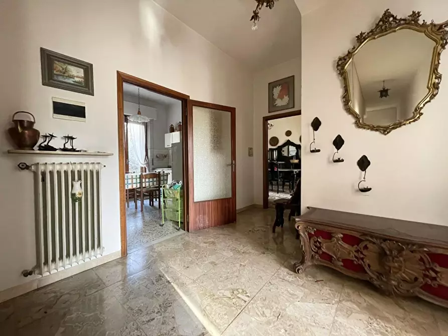 Immagine 15 di Appartamento in vendita  a Siena