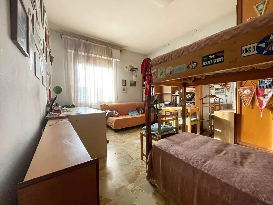 Immagine 11 di Appartamento in vendita  a Siena