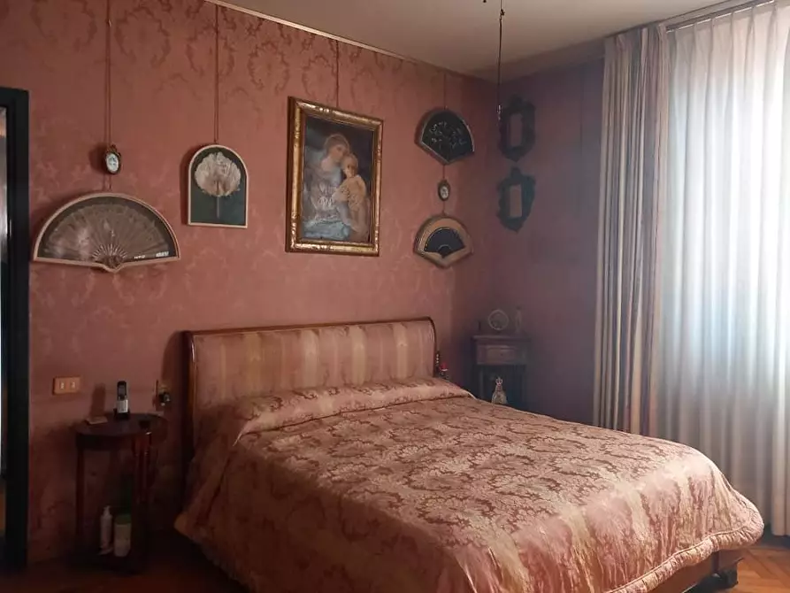 Immagine 25 di Villa in vendita  a Pisa