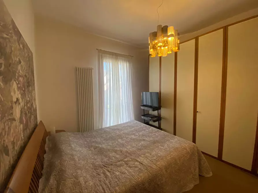 Immagine 21 di Casa bifamiliare in vendita  a Cascina