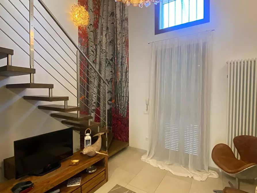 Immagine 10 di Casa bifamiliare in vendita  a Cascina