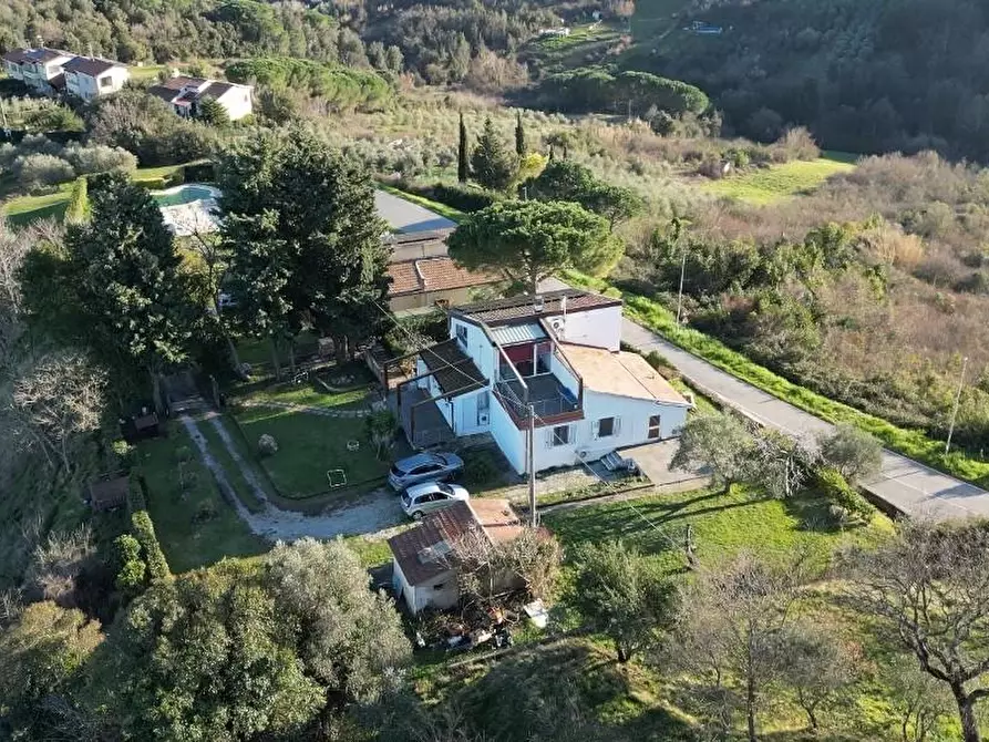 Immagine 69 di Villa in vendita  a Collesalvetti