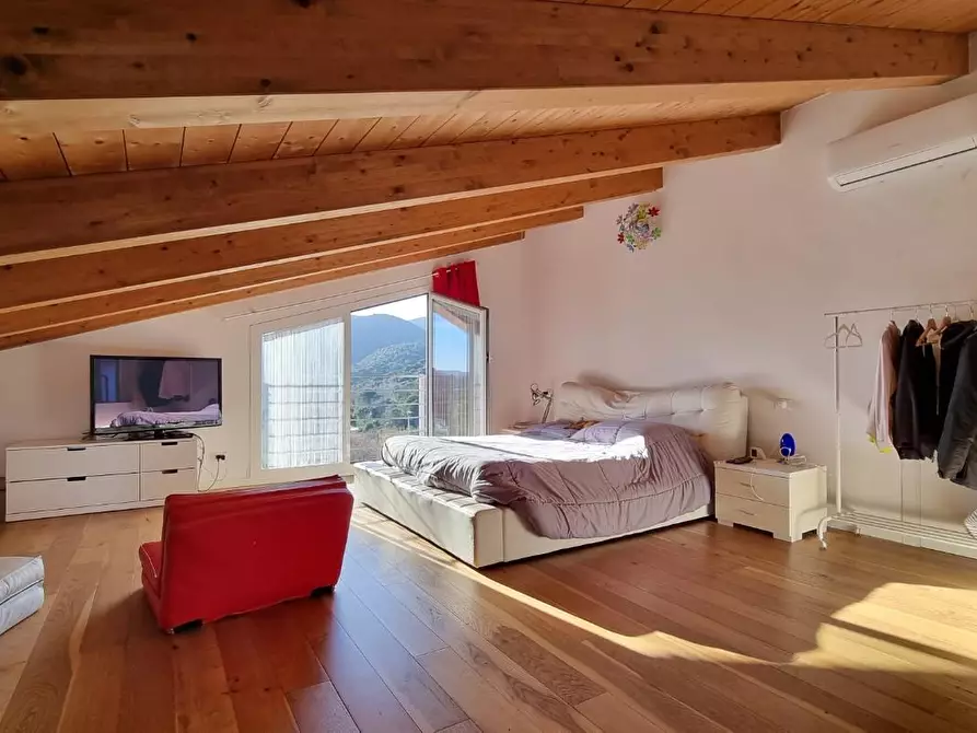 Immagine 32 di Villa in vendita  a Collesalvetti