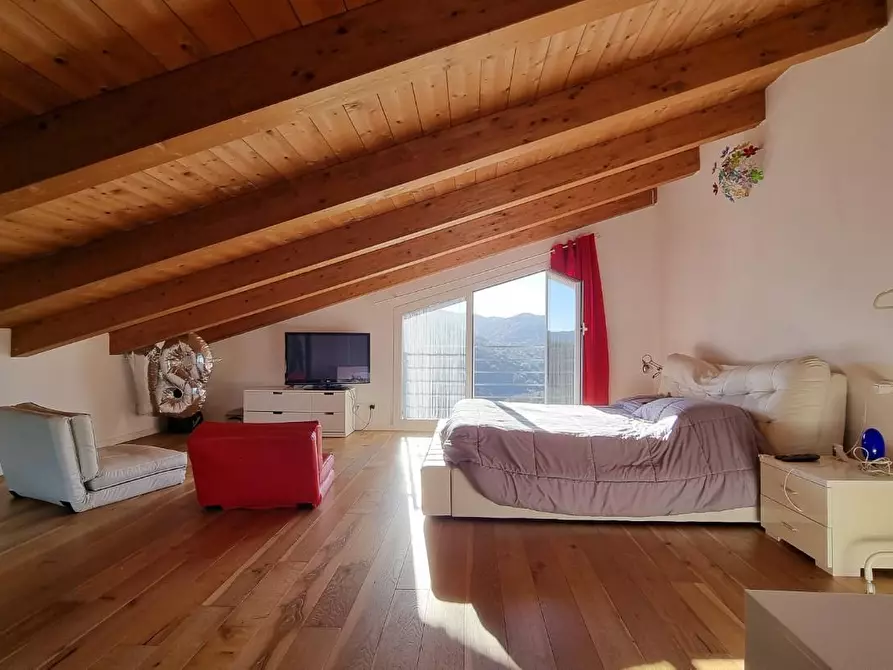 Immagine 33 di Villa in vendita  a Collesalvetti