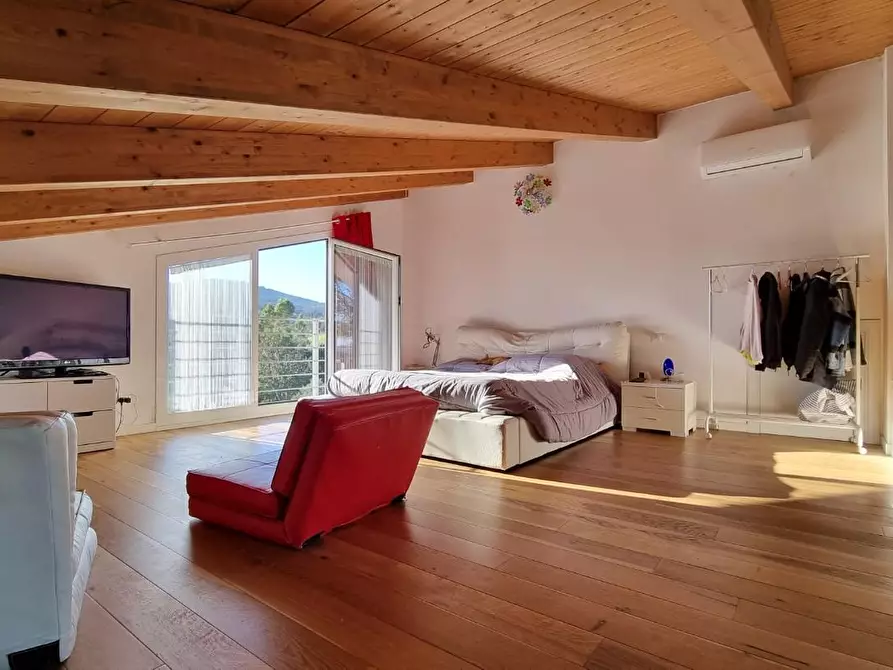 Immagine 34 di Villa in vendita  a Collesalvetti