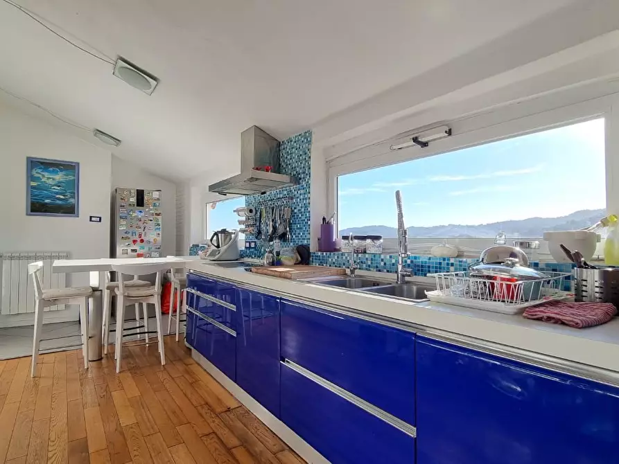 Immagine 19 di Villa in vendita  a Collesalvetti