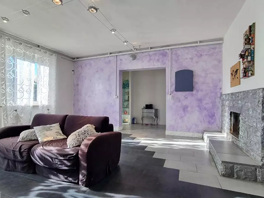 Immagine 7 di Villa in vendita  a Collesalvetti