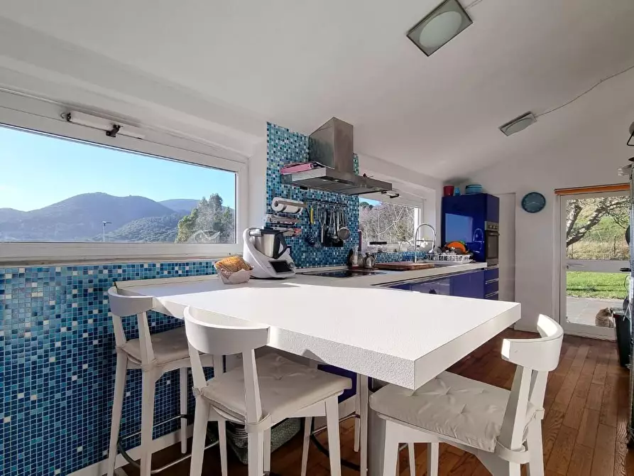 Immagine 16 di Villa in vendita  a Collesalvetti