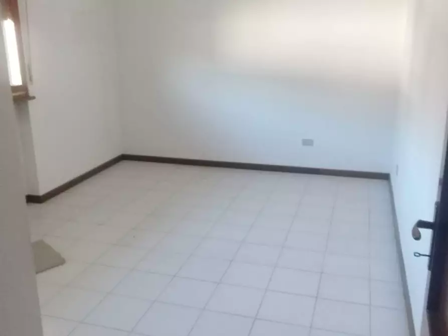 Immagine 5 di Appartamento in vendita  a Massa