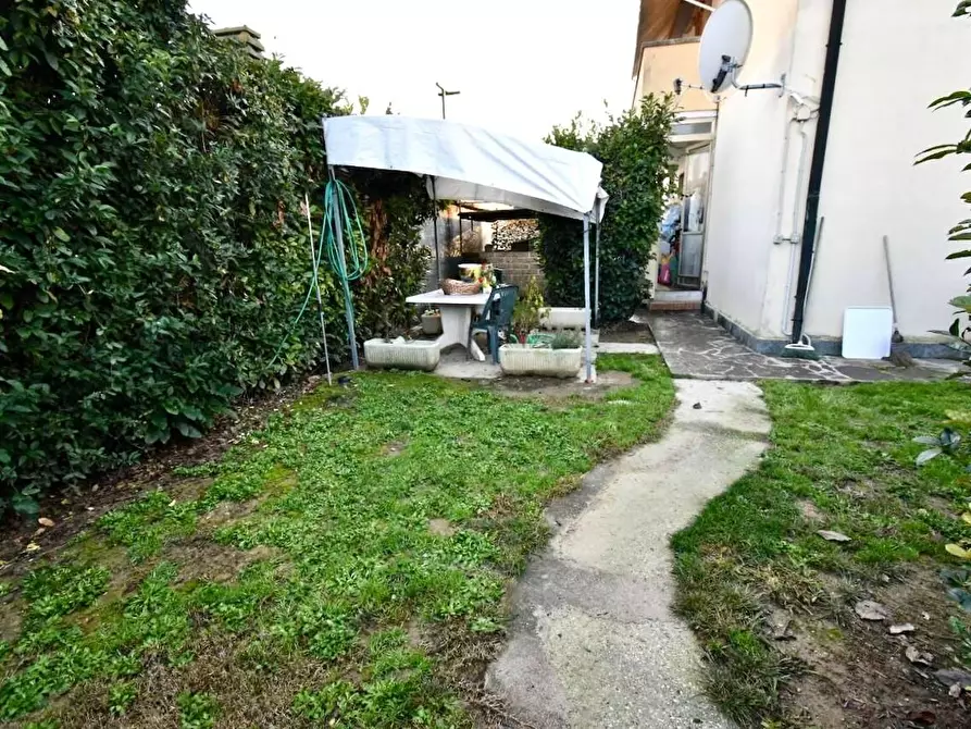 Immagine 22 di Appartamento in vendita  a Vecchiano