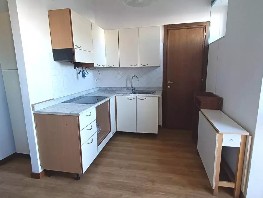 Immagine 4 di Appartamento in vendita  a Carrara