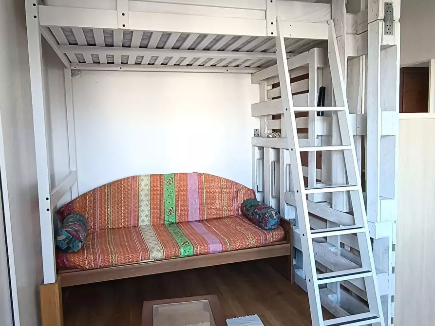 Immagine 13 di Appartamento in vendita  a Carrara