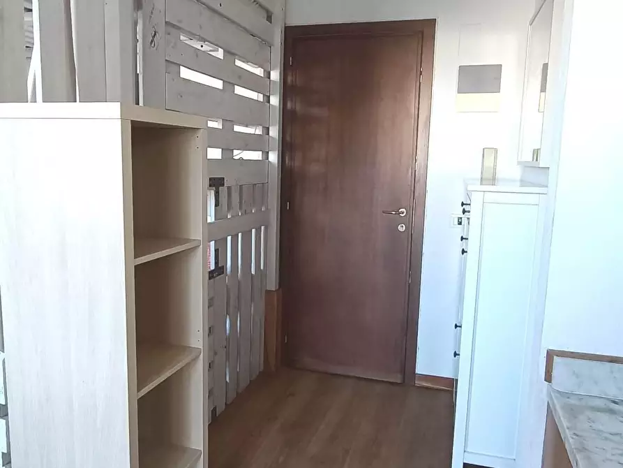 Immagine 11 di Appartamento in vendita  a Carrara