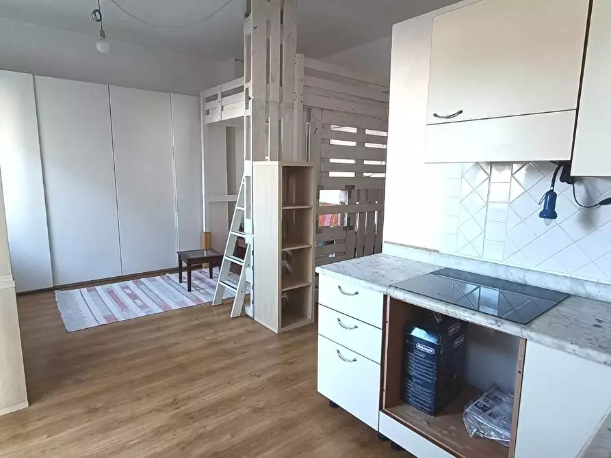 Immagine 8 di Appartamento in vendita  a Carrara