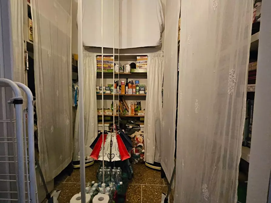 Immagine 23 di Appartamento in vendita  a Livorno