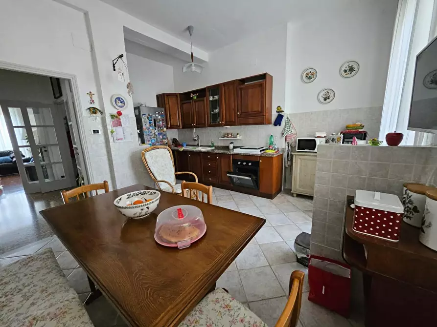 Immagine 9 di Appartamento in vendita  a Livorno