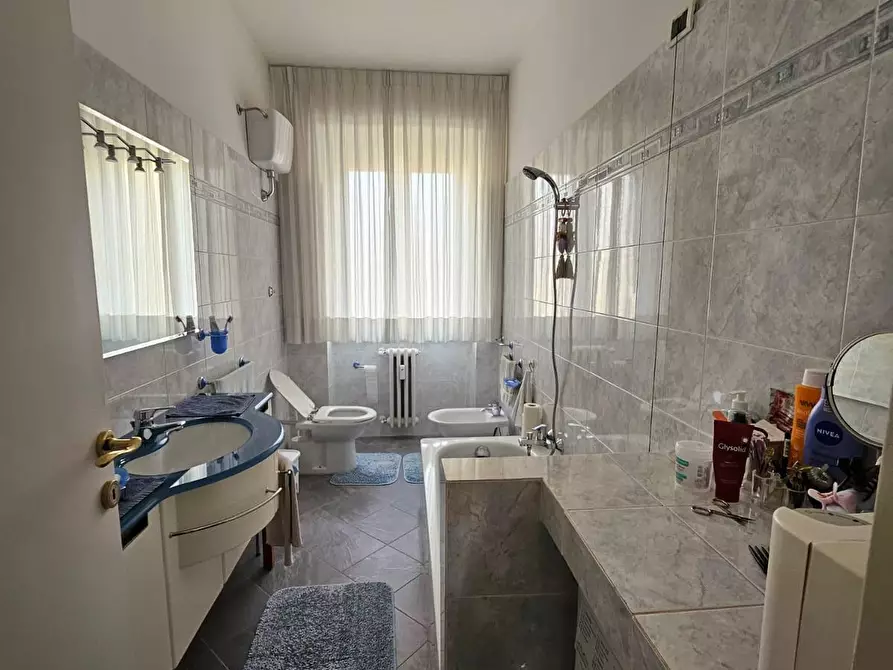 Immagine 24 di Appartamento in vendita  a Livorno