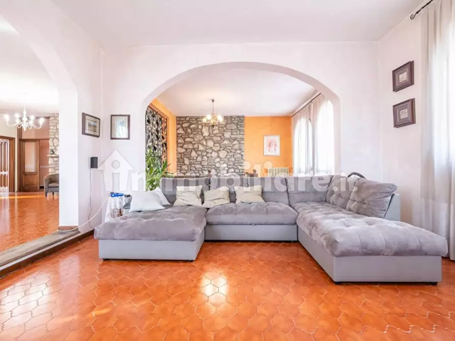 Immagine 1 di Casa bifamiliare in vendita  a Calcinaia