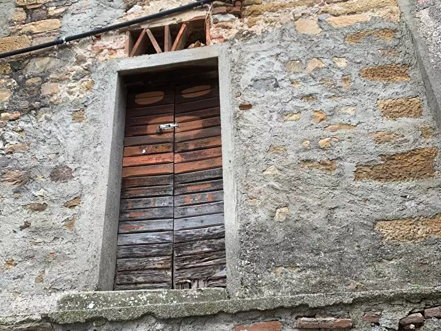 Immagine 11 di Garage in vendita  a Capannori