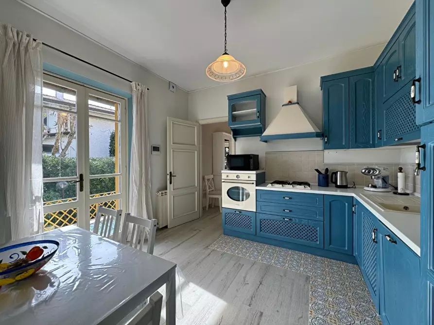 Immagine 10 di Villa in affitto  a Forte Dei Marmi