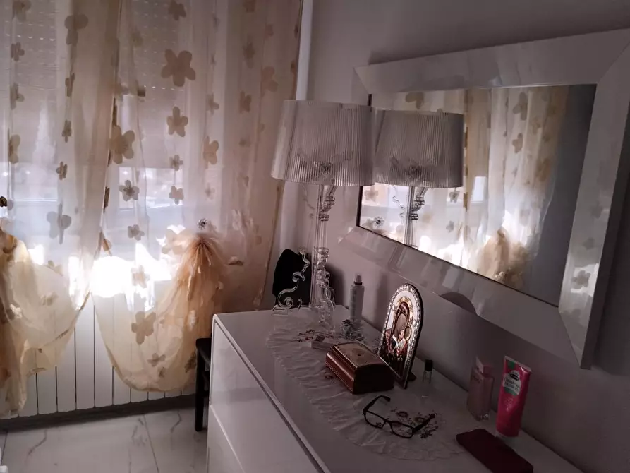 Immagine 3 di Appartamento in vendita  a Carrara