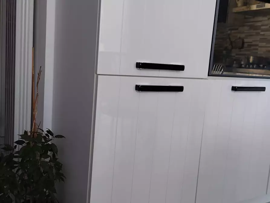 Immagine 2 di Appartamento in vendita  a Carrara