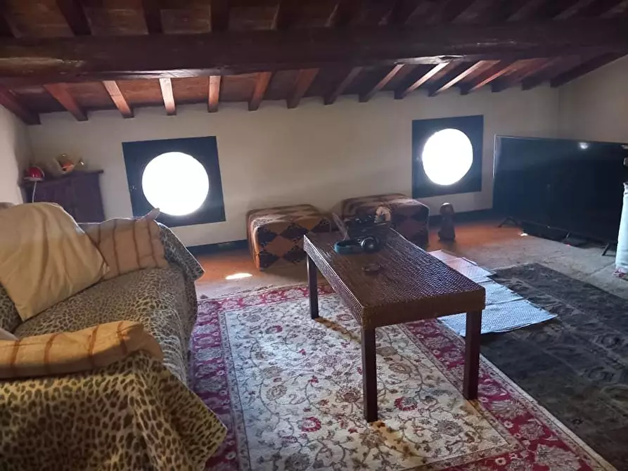 Immagine 7 di Villa in vendita  a Pisa