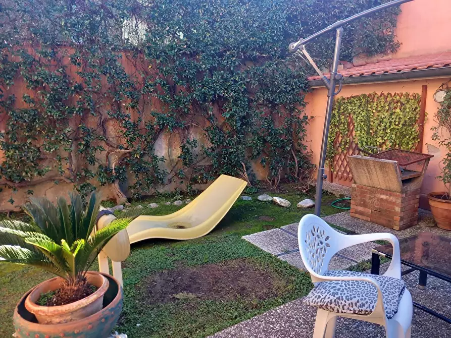 Immagine 19 di Villa in vendita  a Pisa