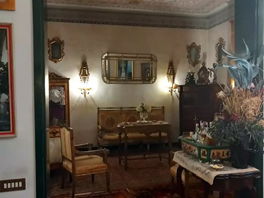 Immagine 20 di Villa in vendita  a Pisa